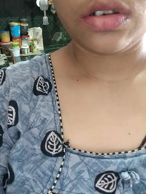 Stripchat-Public.Show-c-Sexynageena-2025.05.12.023809