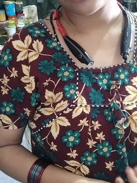Stripchat-Public.Show-c-Sexynageena-2025.05.13.024706