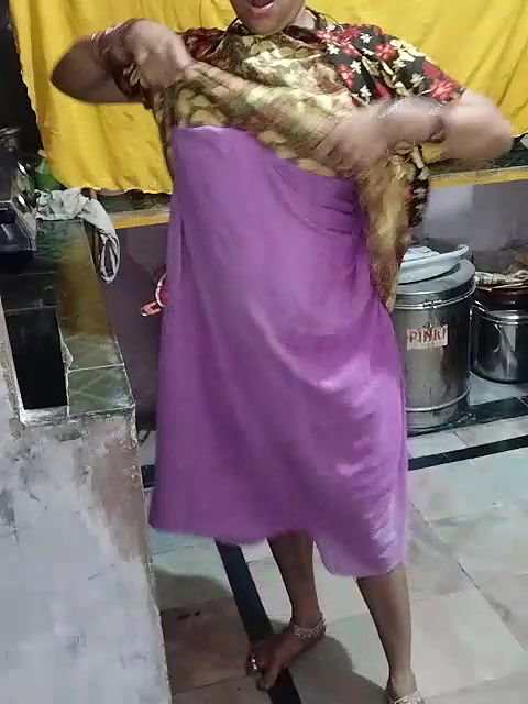 Stripchat-Public.Show-c-Sexynageena-2025.05.14.003838