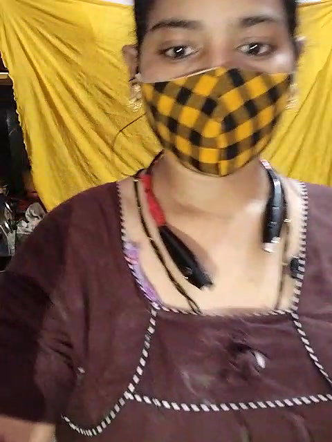 Stripchat-Public.Show-c-Sexynageena-2025.05.14.190501