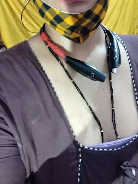 Stripchat-Public.Show-c-Sexynageena-2025.05.14.190501