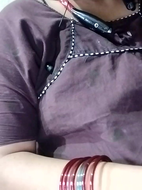 Stripchat-Public.Show-c-Sexynageena-2025.05.15.020320