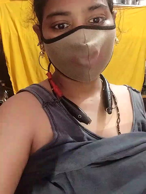 Stripchat-Public.Show-c-Sexynageena-2025.05.17.185414