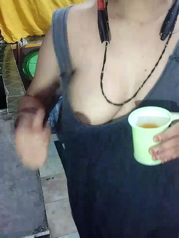 Stripchat-Public.Show-c-Sexynageena-2025.05.17.185414