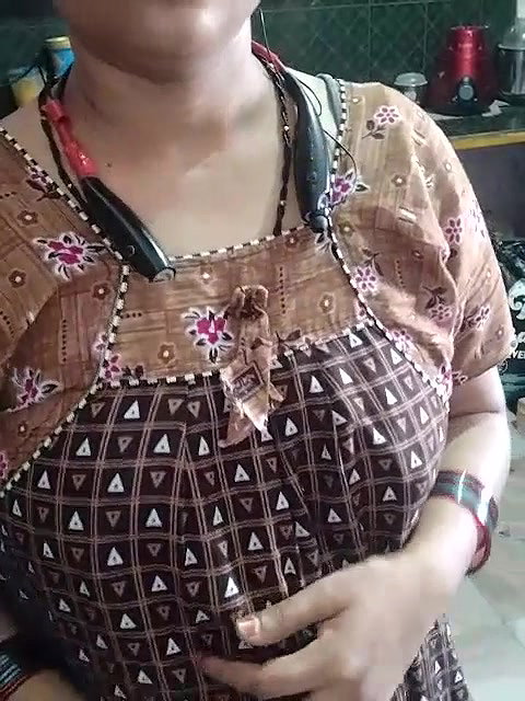 Stripchat-Public.Show-c-Sexynageena-2025.05.18.015958