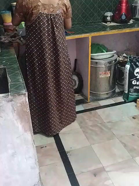 Stripchat-Public.Show-c-Sexynageena-2025.05.18.022701