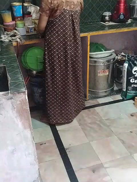 Stripchat-Public.Show-c-Sexynageena-2025.05.18.022701