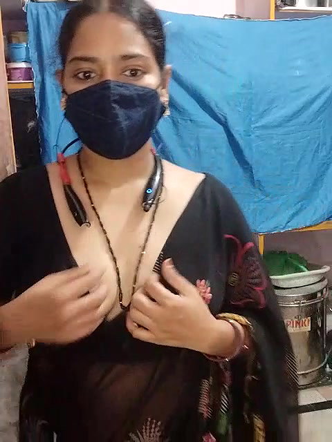 Stripchat-Public.Show-c-Sexynageena-2025.05.18.173845