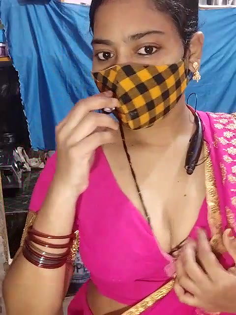 Stripchat-Public.Show-c-Sexynageena-2025.05.21.175015