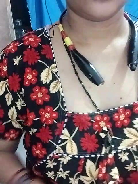 Stripchat-Public.Show-c-Sexynageena-2025.05.22.004203