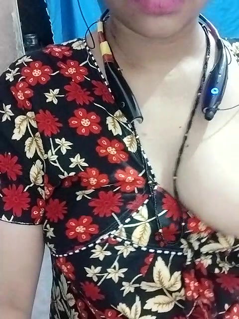 Stripchat-Public.Show-c-Sexynageena-2025.05.22.004203