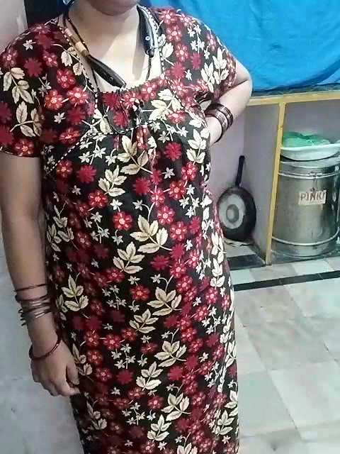 Stripchat-Public.Show-c-Sexynageena-2025.05.22.004203