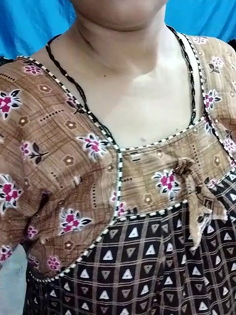 Stripchat-Public.Show-c-Sexynageena-2025.05.27.025222