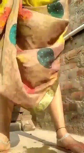 Bhabi Pissing Video For Lover