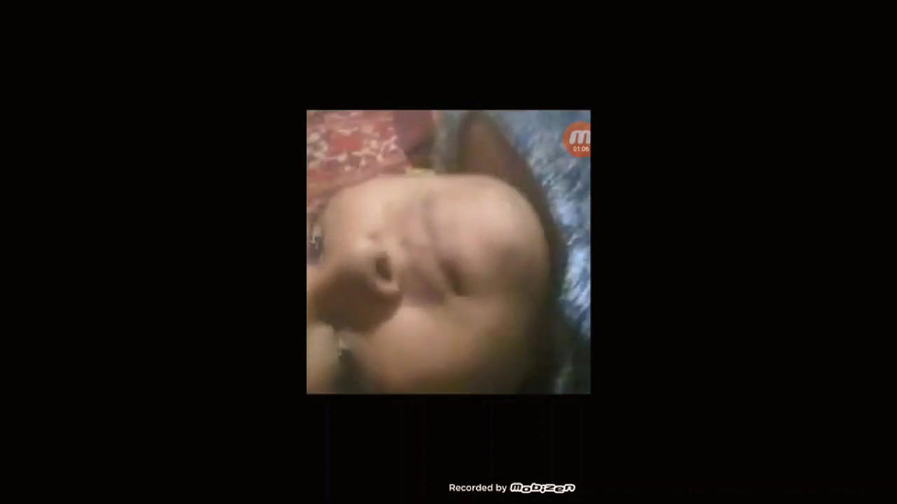 Married Bhabi Showing On videoCall