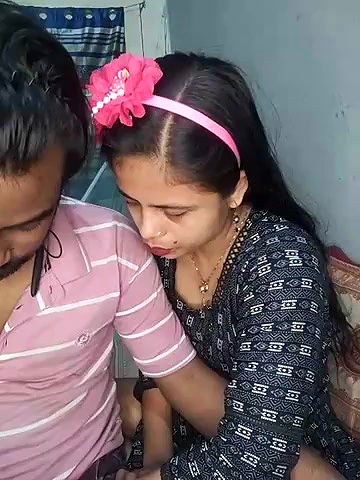 Stripchat-Public.Show-c-Younger_Couples-2025.03.23.183022