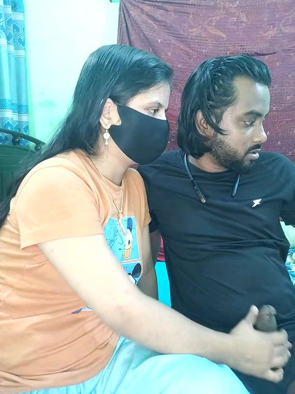 Stripchat-Public.Show-c-Younger_Couples-2025.05.15.164003