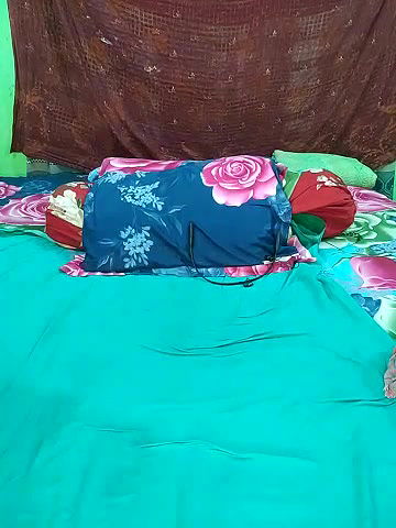 Stripchat-Public.Show-c-Younger_Couples-2025.05.18.035600