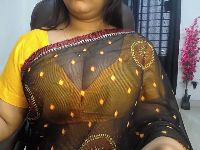 Stripchat-Public.Show-f-Queen_Jessia-2025.01.01.070647