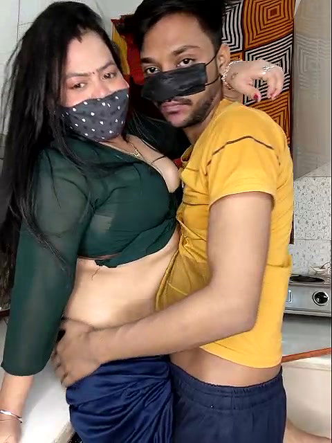 Stripchat-Public.Show-c-Fun_game-2024.12.03.083033