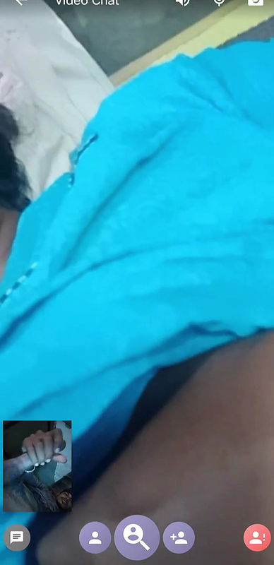 Telugu Bhabhi Shows Boobs on Vc