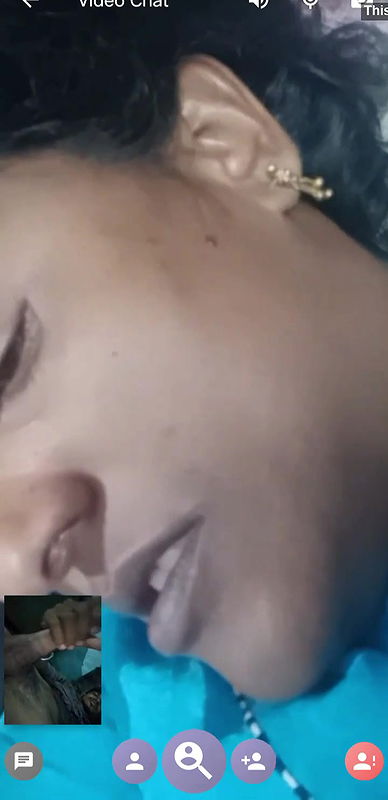 Telugu Bhabhi Shows Boobs on Vc