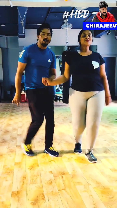 Anupama swathi huge kundi ass shake cheeks crack swollen pussy visible