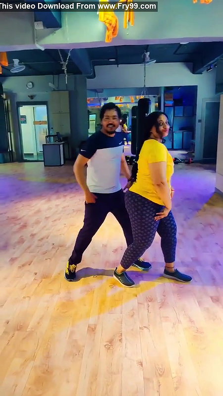 Anupama swathi huge kundi ass shake cheeks crack swollen pussy visible