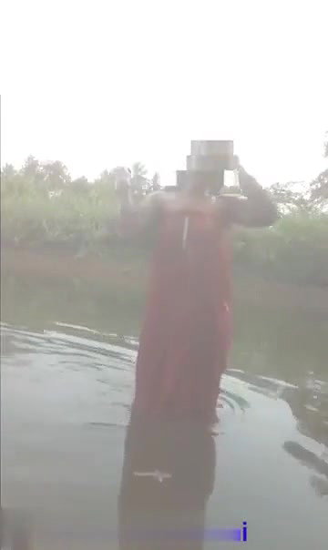 Desi Aunty Bathing in Pond and Fucking with Lover