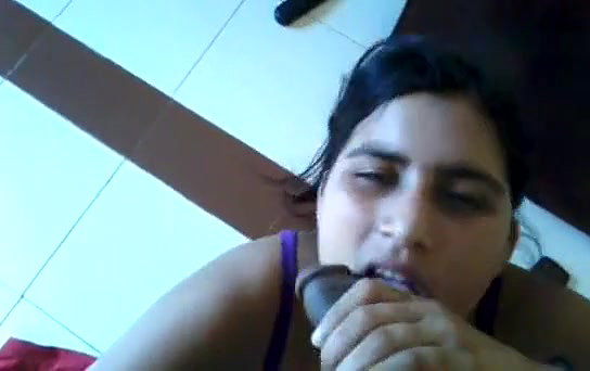 Desi cute bhabi suck her devar dick