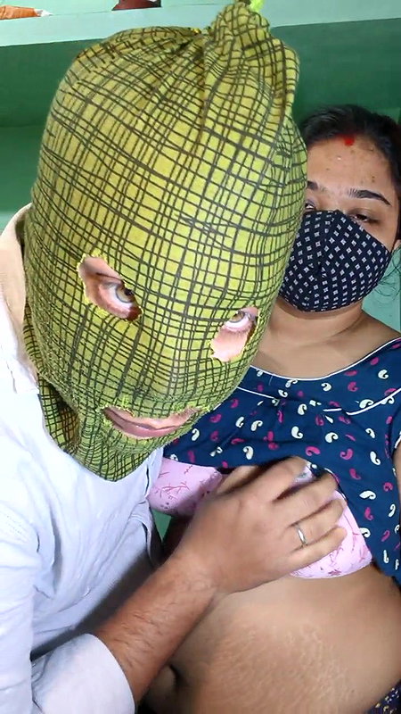 Stripchat-Public.Show-c-Hotty_Mona-2025.01.24.092227