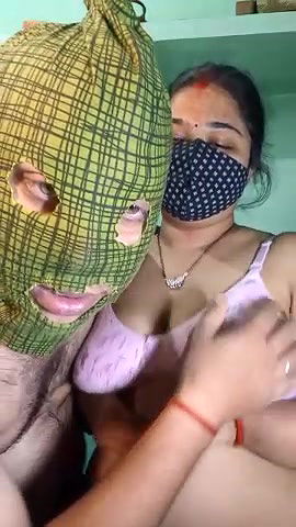 Stripchat-Public.Show-c-Hotty_Mona-2025.02.02.161611