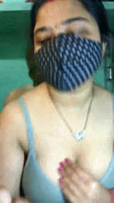 Stripchat-Public.Show-c-Hotty_Mona-2025.02.03.060151