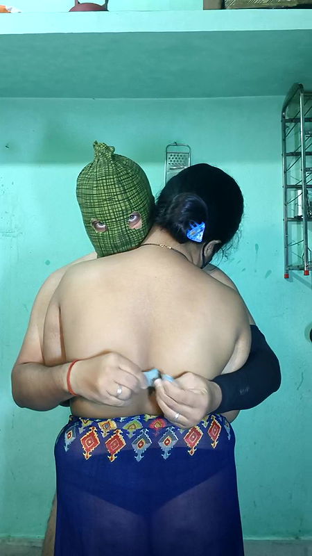 Stripchat-Public.Show-c-Hotty_Mona-2025.02.03.060151