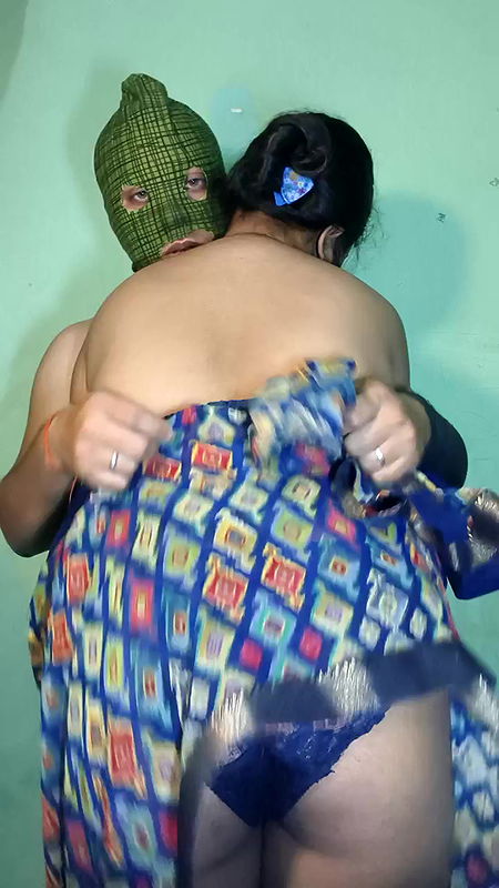 Stripchat-Public.Show-c-Hotty_Mona-2025.02.03.174553