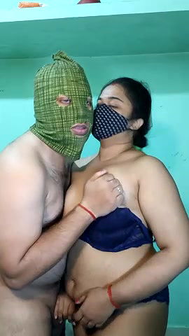 Stripchat-Public.Show-c-Hotty_Mona-2025.02.12.072552