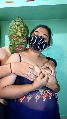 Stripchat-Public.Show-c-Hotty_Mona-2025.02.12.072552