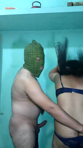 Stripchat-Public.Show-c-Hotty_Mona-2025.03.03.032335