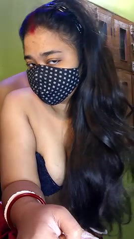 Stripchat-Public.Show-c-Hotty_Mona-2025.04.07.175127