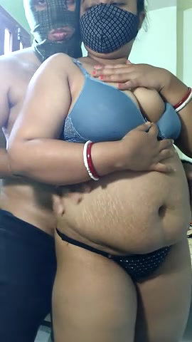 Stripchat-Public.Show-c-Hotty_Mona-2025.04.12.044140