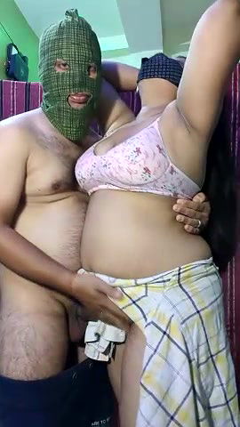 Stripchat-Public.Show-c-Hotty_Mona-2025.04.23.182543