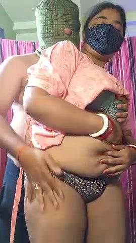 Stripchat-Public.Show-c-Hotty_Mona-2025.05.16.051749