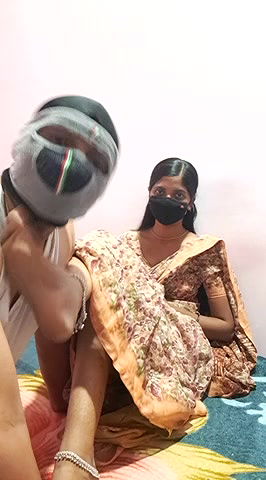 Stripchat-Public.Show-c-Housewife99-2025.05.05.090105