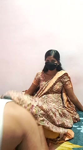 Stripchat-Public.Show-c-Housewife99-2025.05.05.090105