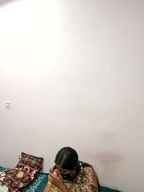 Stripchat-Public.Show-c-Housewife99-2025.05.05.165849