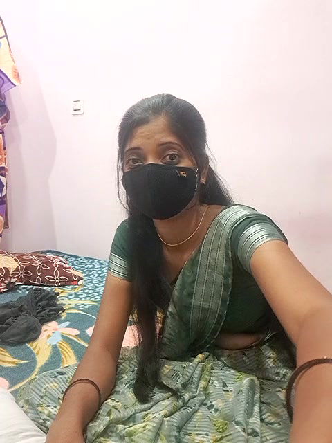 Stripchat-Public.Show-c-Housewife99-2025.05.11.173413