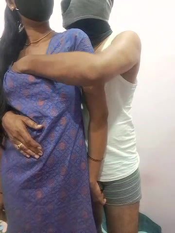 Stripchat-Public.Show-c-Housewife99-2025.05.14.175612