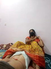 Stripchat-Public.Show-c-Housewife99-2025.05.15.090113