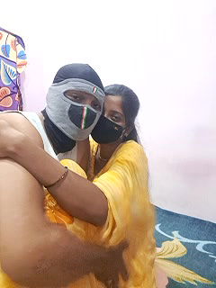 Stripchat-Public.Show-c-Housewife99-2025.05.15.175548