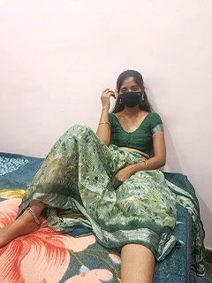 Stripchat-Public.Show-c-Housewife99-2025.05.19.170539